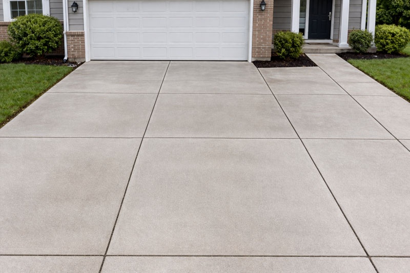 Concrete & Sidewalks Cleaning